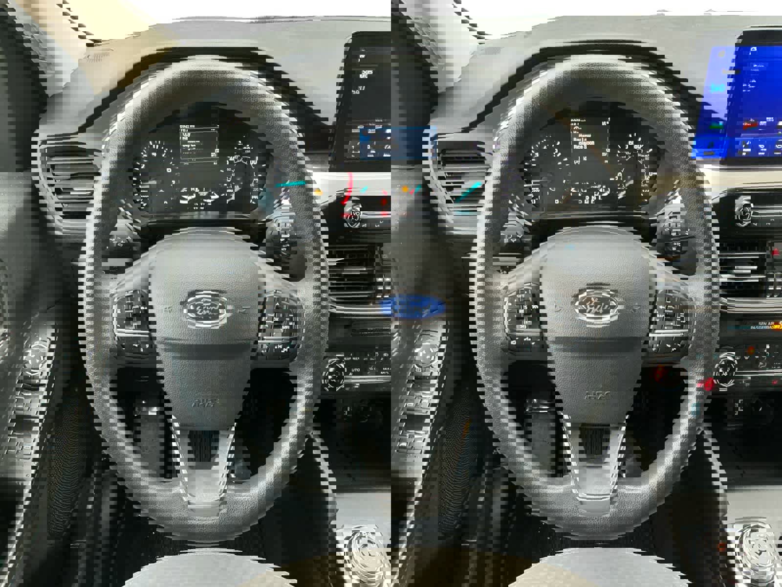 Used 2020 Ford Escape SE image 13