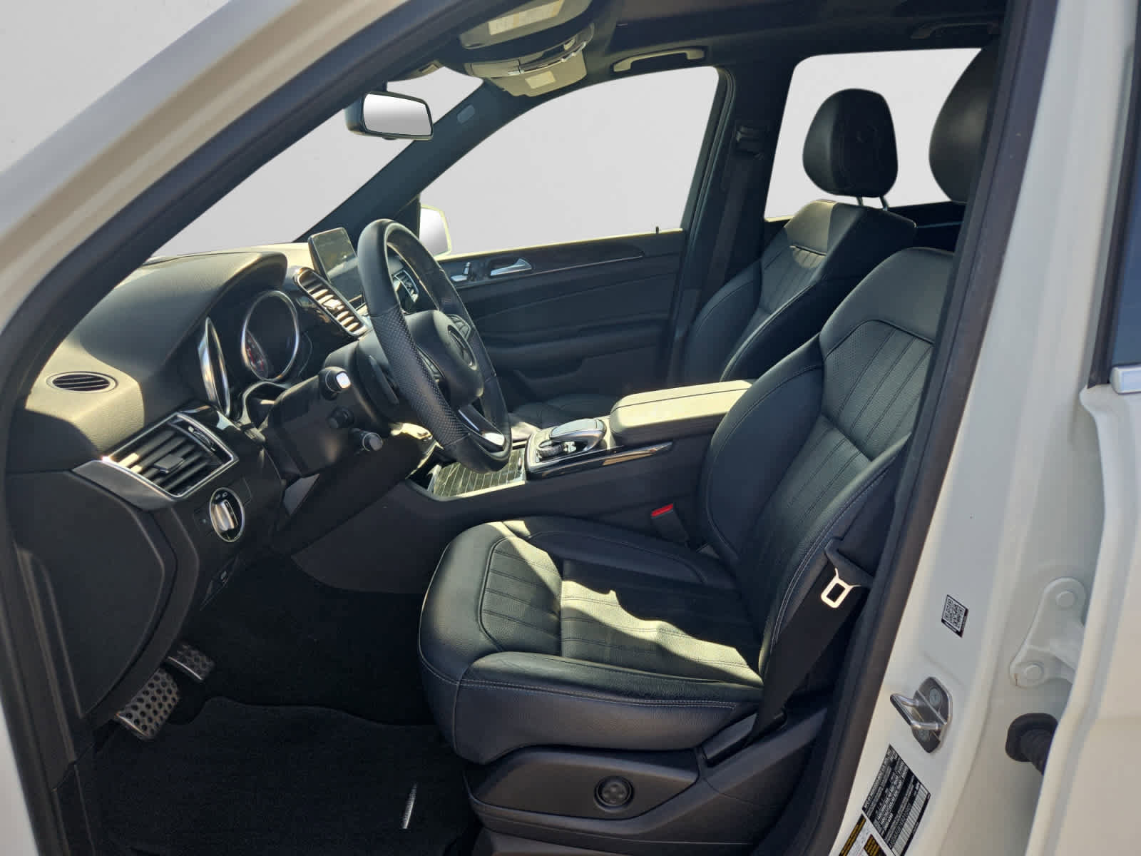Used 2019 Mercedes-Benz GLE 400 4MATIC image 9