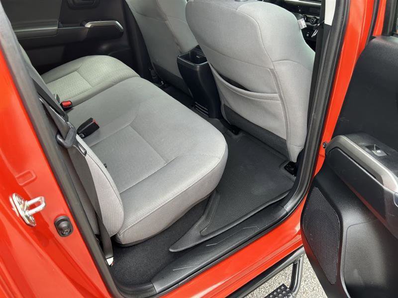 Used 2018 Toyota Tacoma SR5 image 13