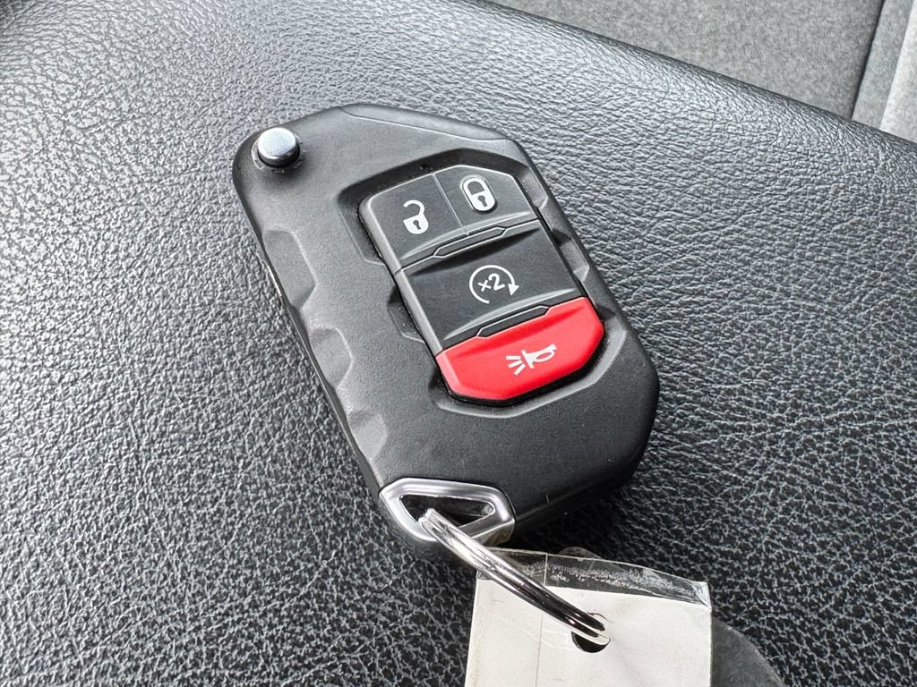Used 2024 Jeep Wrangler Unlimited Sport AWD/4WD image 32