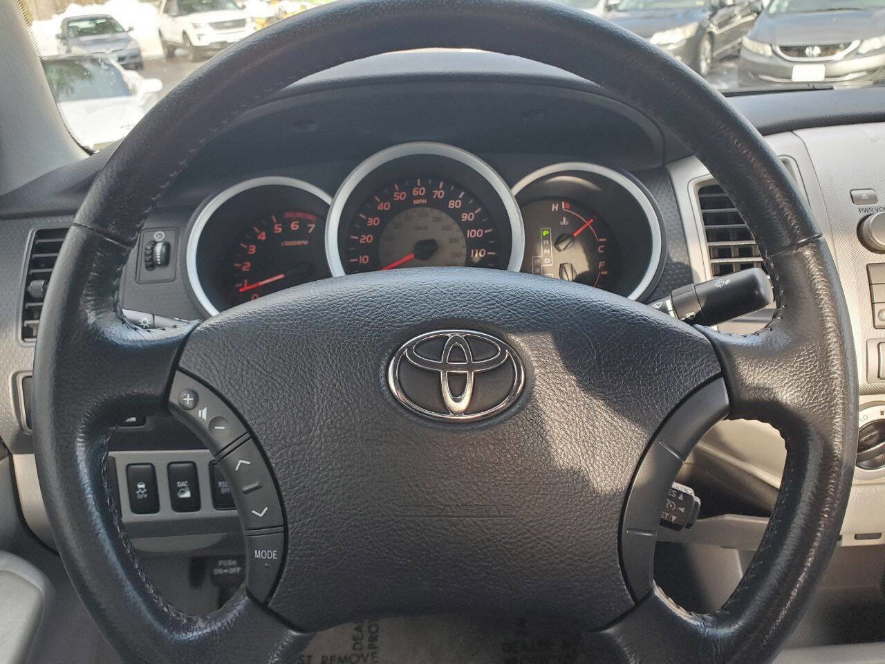 Used 2011 Toyota Tacoma 4x4 Access Cab V6 image 17