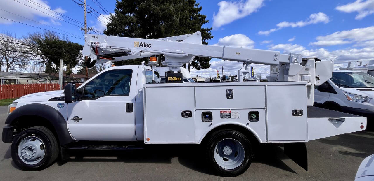 Used 2015 Ford F550 2WD Regular Cab Super Duty w/ Snow Plow Prep Package image 4