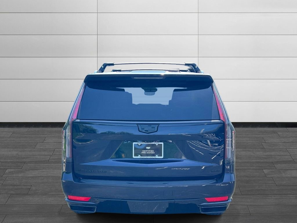 Certified 2023 Cadillac Escalade Sport Platinum w/ Heavy-Duty Trailer Package AWD/4WD image 4