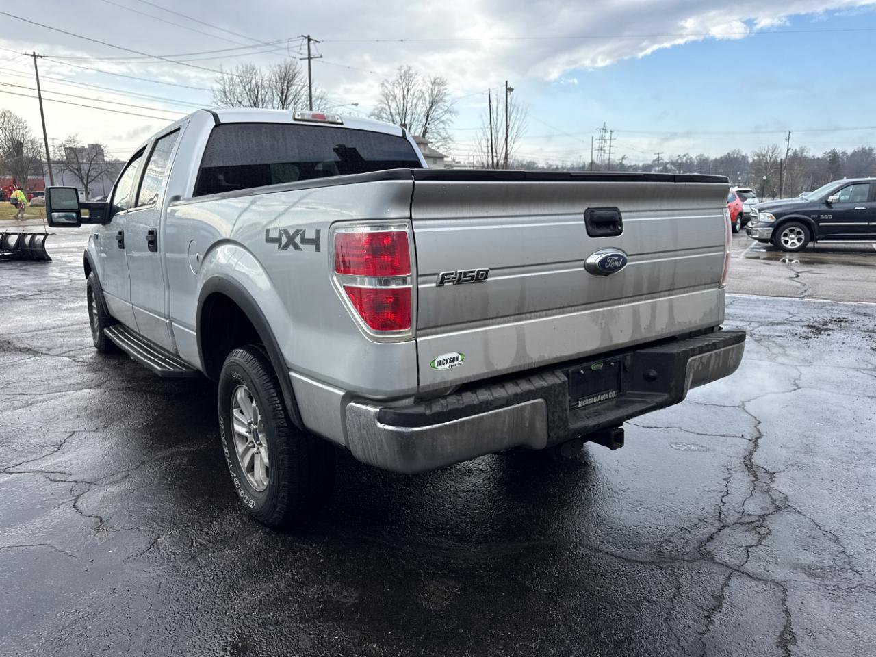 Used 2013 Ford F150 XLT w/ Max Trailer Tow Pkg image 4
