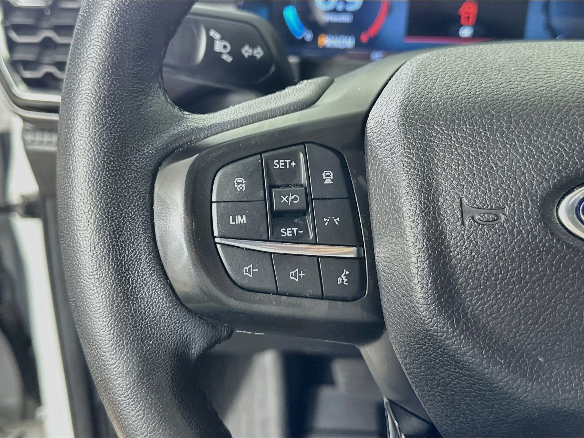 Used 2025 Ford Ranger Lariat w/ FX4 Off-Road Package AWD/4WD image 17