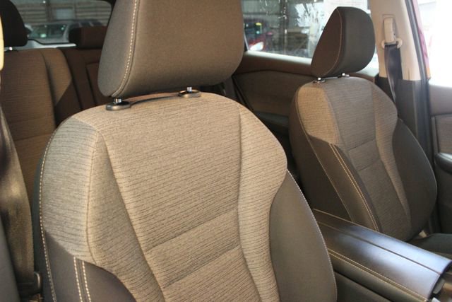 Used 2021 Nissan Rogue S image 11