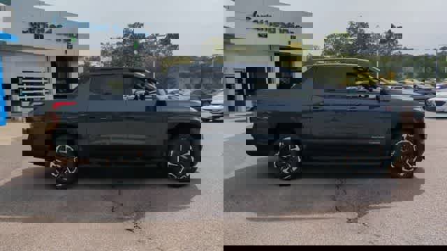 New 2026 Chevrolet Silverado EV LT w/ Premium Package image 9