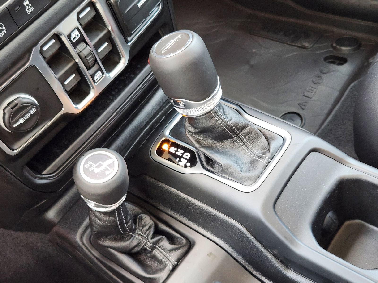 New 2026 Jeep Gladiator Mojave AWD/4WD image 19