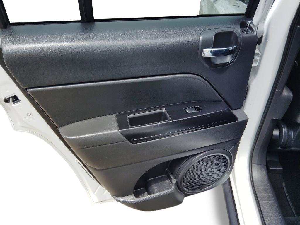Used 2014 Jeep Patriot Latitude w/ Freedom Edition Package FWD image 23