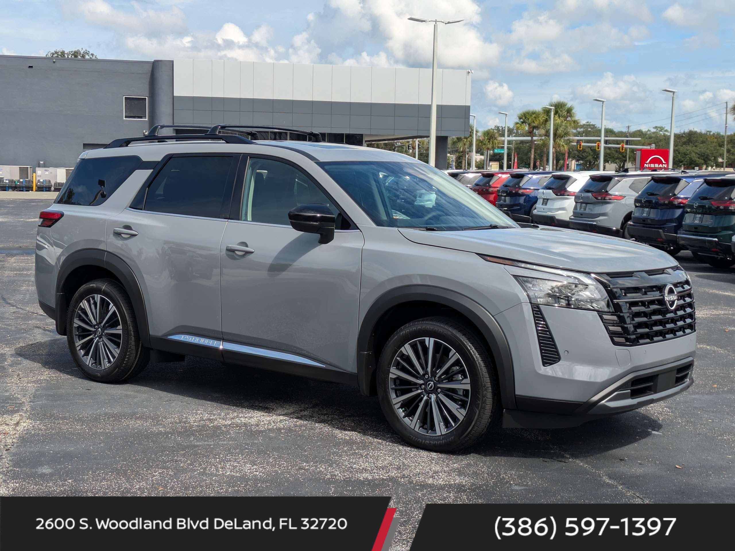 New 2026 Nissan Pathfinder Platinum FWD image 1