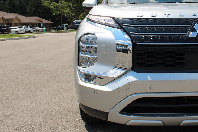 Used 2022 Mitsubishi Outlander SE image 44