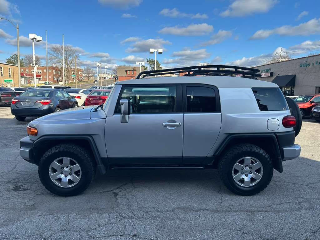 Used 2008 Toyota FJ Cruiser 4WD image 5