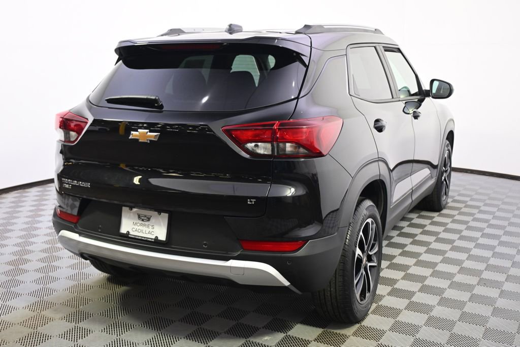 Used 2025 Chevrolet TrailBlazer LT w/ Convenience Package AWD/4WD image 6