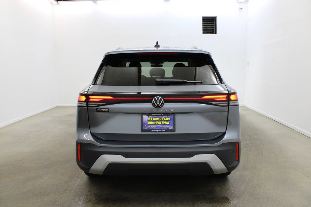 Certified 2026 Volkswagen Tiguan S w/ 18" Wheel Package FWD image 4