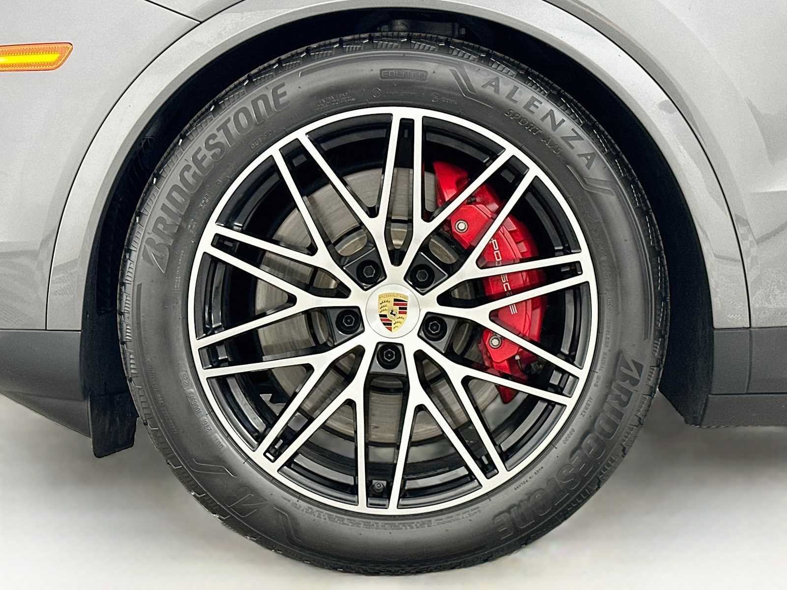 Certified 2024 Porsche Cayenne S AWD/4WD image 32