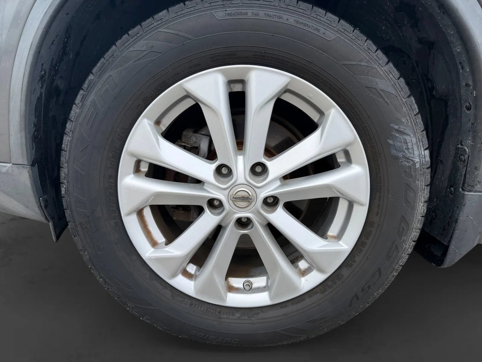 Used 2015 Nissan Rogue SV FWD image 9