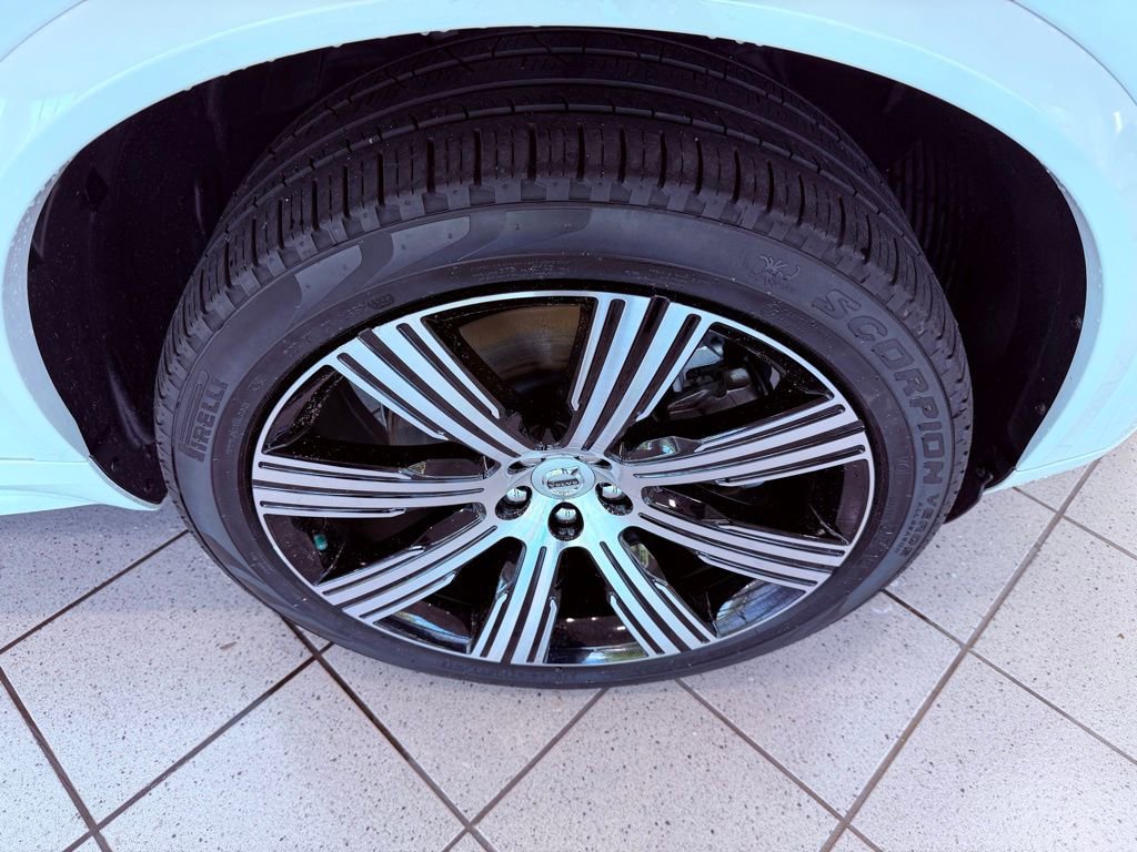 Used 2024 Volvo XC90 T8 Ultimate w/ Lounge Package AWD/4WD image 21