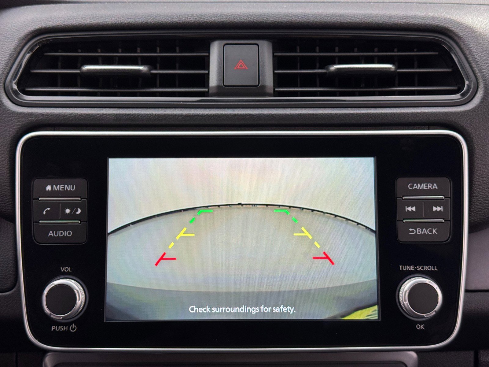 Used 2025 Nissan Leaf S image 23