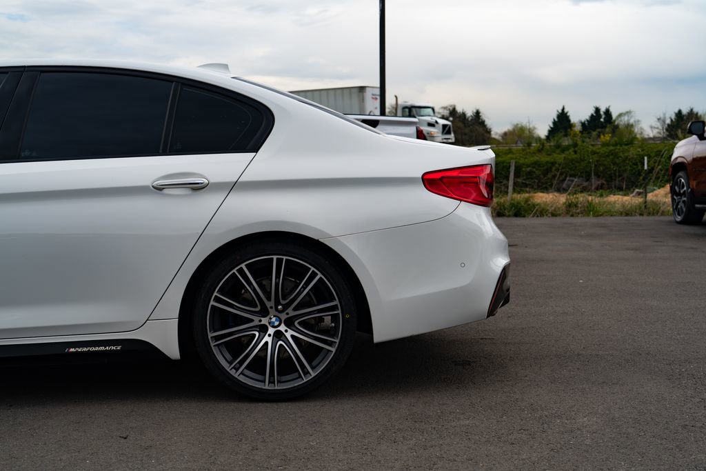 Used 2017 BMW 540i w/ M Sport Package image 5