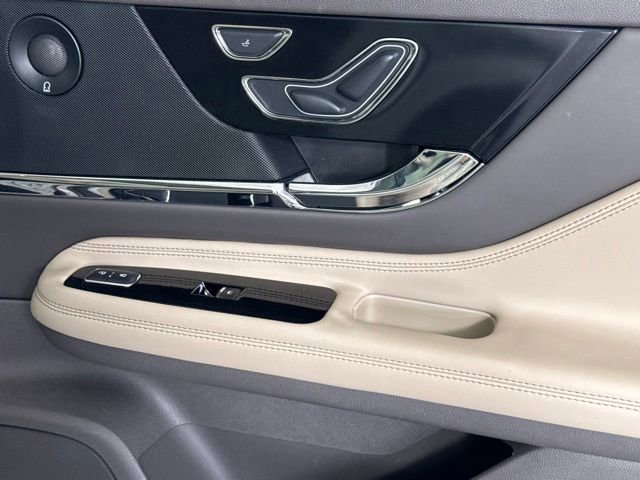 Used 2020 Lincoln Corsair Reserve w/ Equipment Group 201A FWD image 31