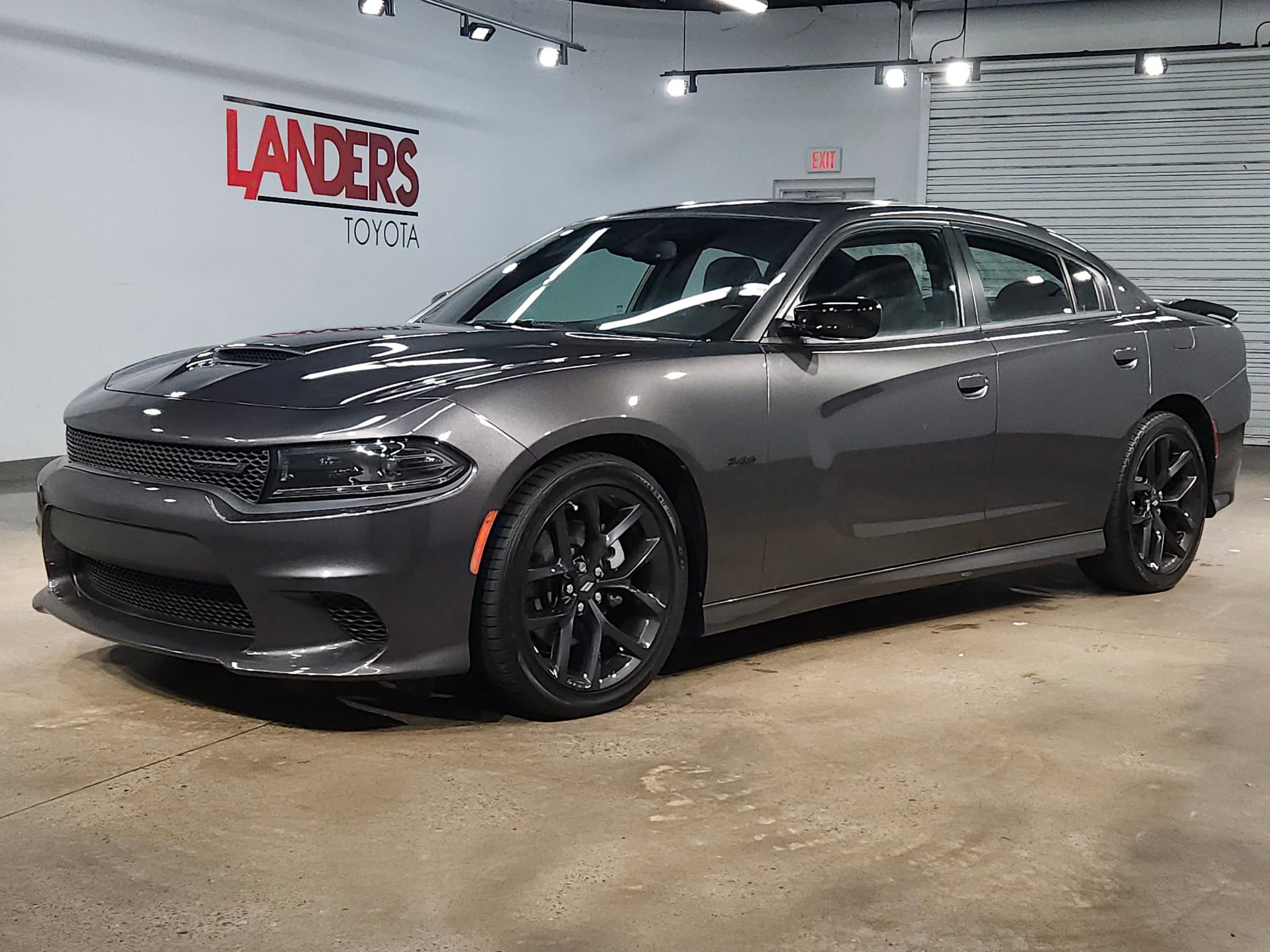 Used 2023 Dodge Charger R/T w/ Blacktop Package image 3