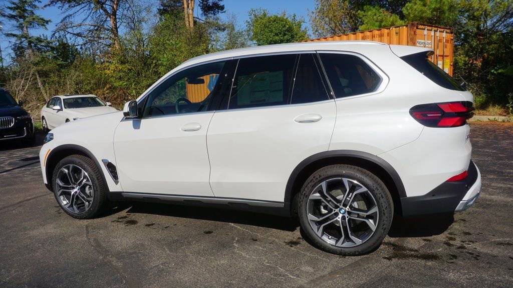 New 2026 BMW X5 xDrive40i image 8