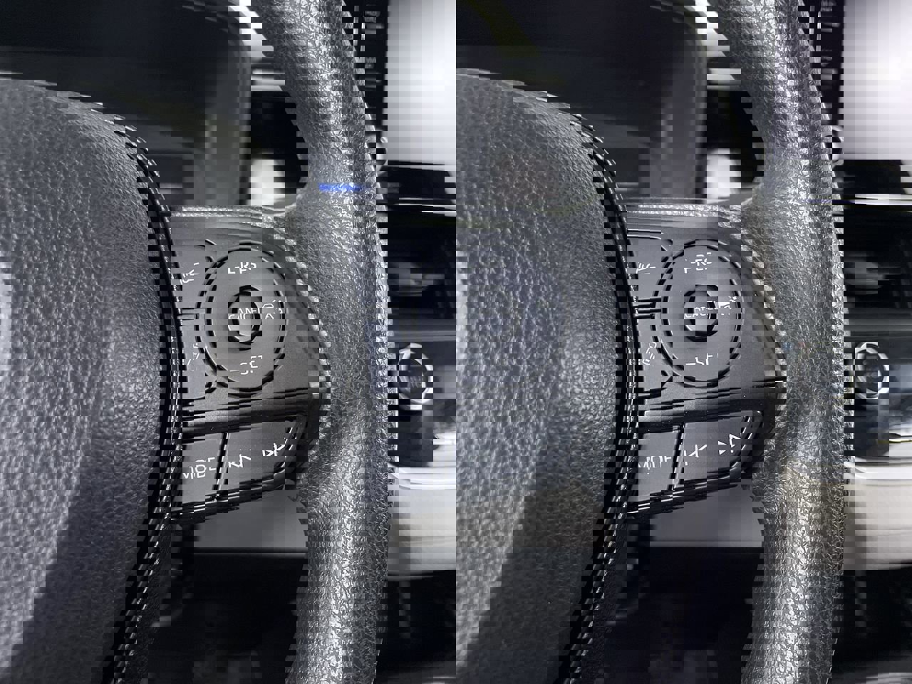 Used 2022 Toyota Corolla LE image 25