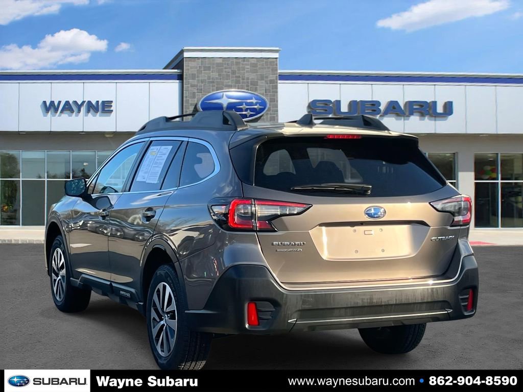 Certified 2022 Subaru Outback Premium image 3