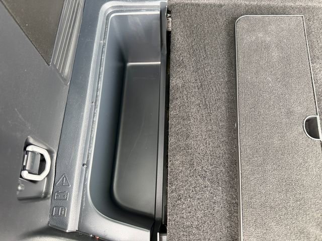 Used 2025 Ford Explorer Active image 32