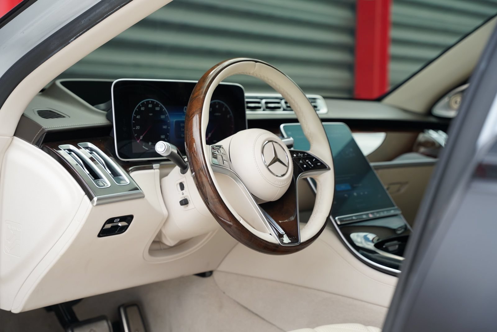 Used 2024 Mercedes-Benz Maybach S 580 4MATIC image 17