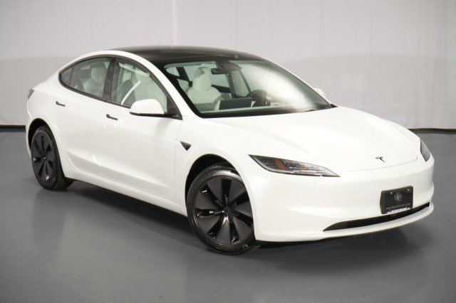 Used 2026 Tesla Model 3 RWD image 9