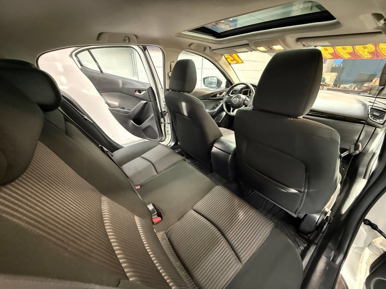 Used 2015 MAZDA MAZDA3 i Touring w/ Technology Package image 10