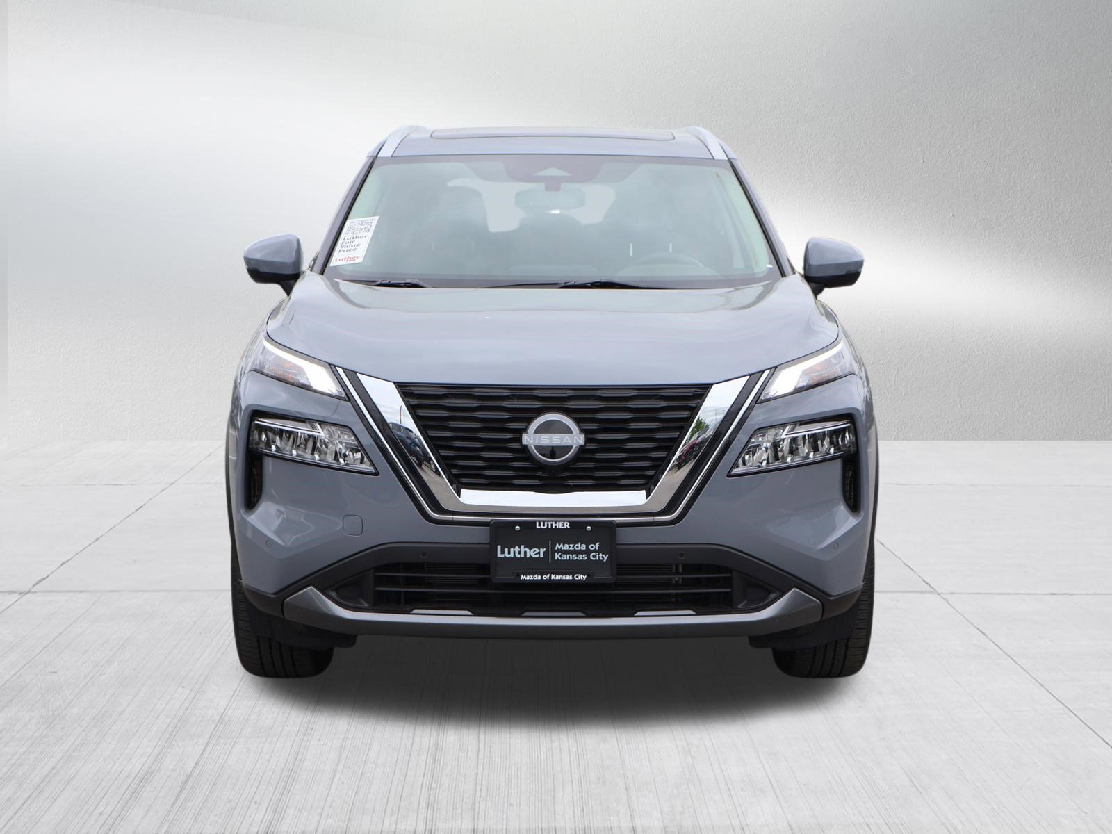 Used 2023 Nissan Rogue SL w/ SL Premium Package AWD/4WD image 2