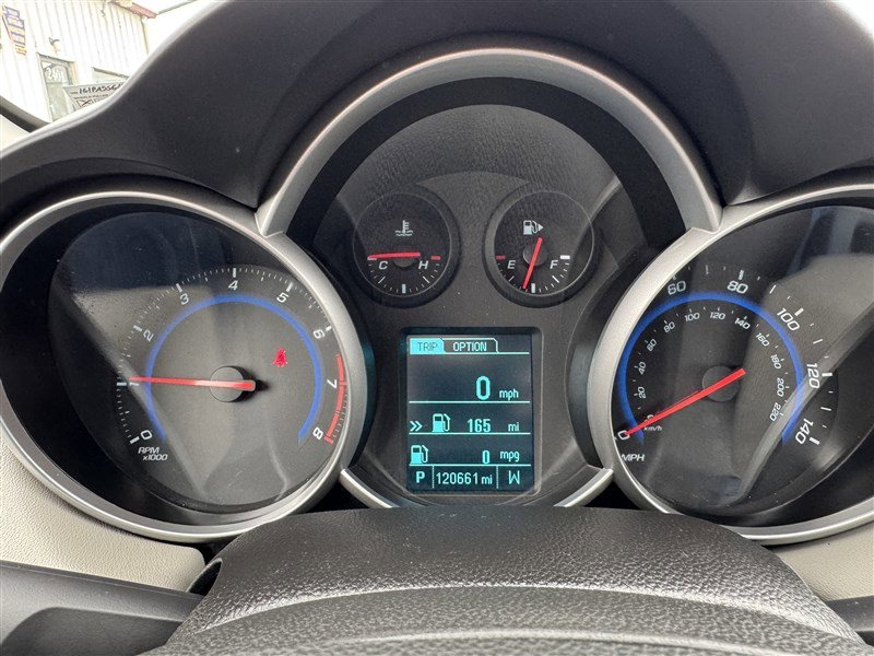 Used 2015 Chevrolet Cruze LS FWD image 16