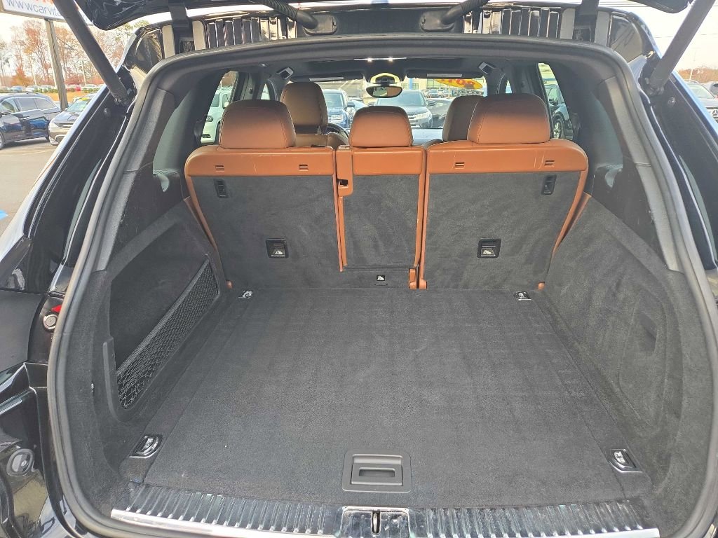 Used 2017 Porsche Cayenne Platinum Edition image 12