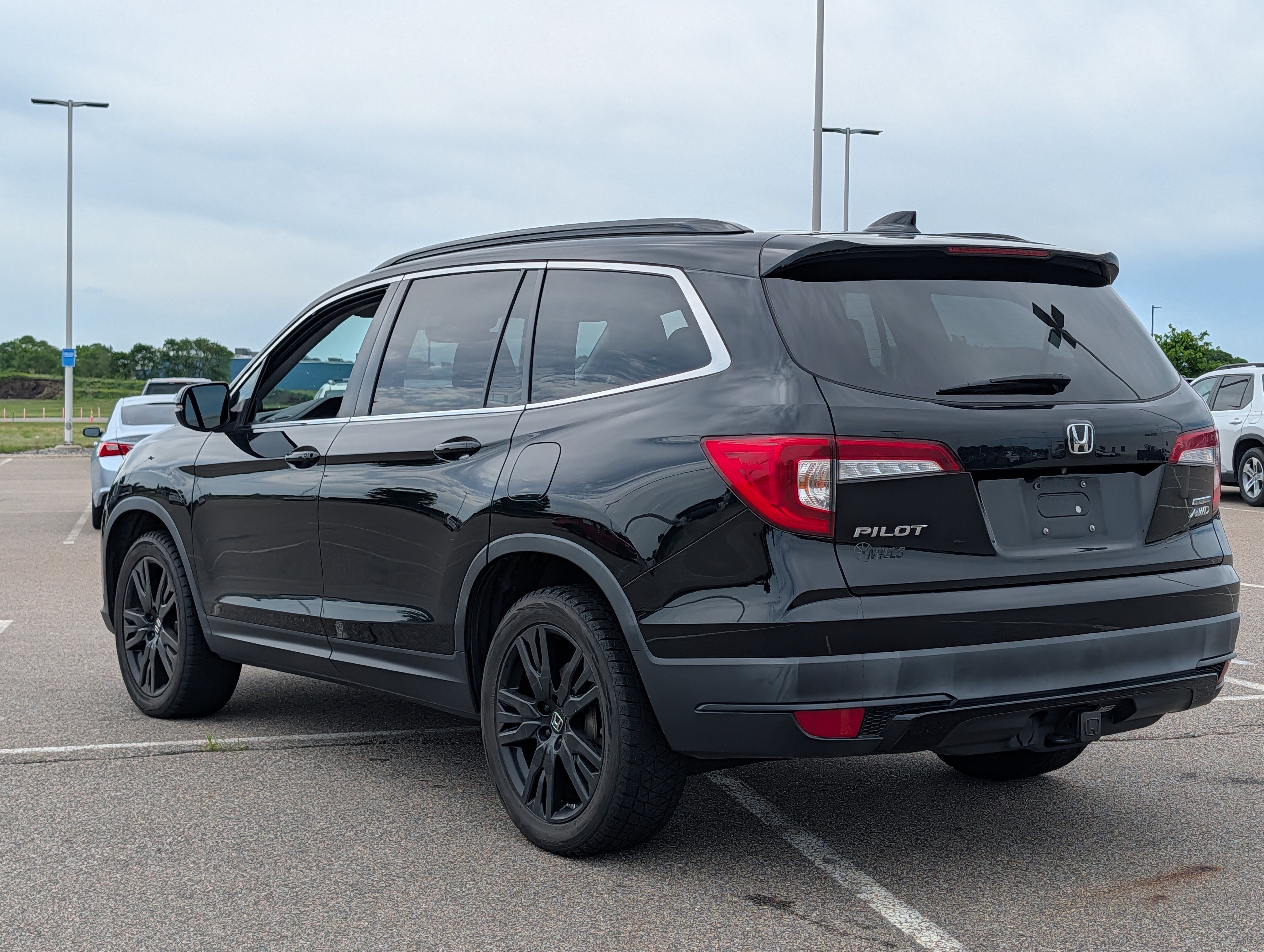 Used 2021 Honda Pilot Special Edition image 3