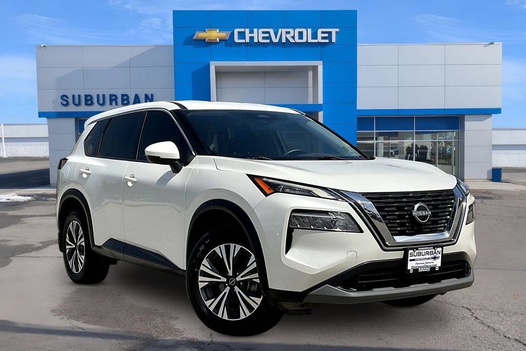 Used 2022 Nissan Rogue SV FWD image 2