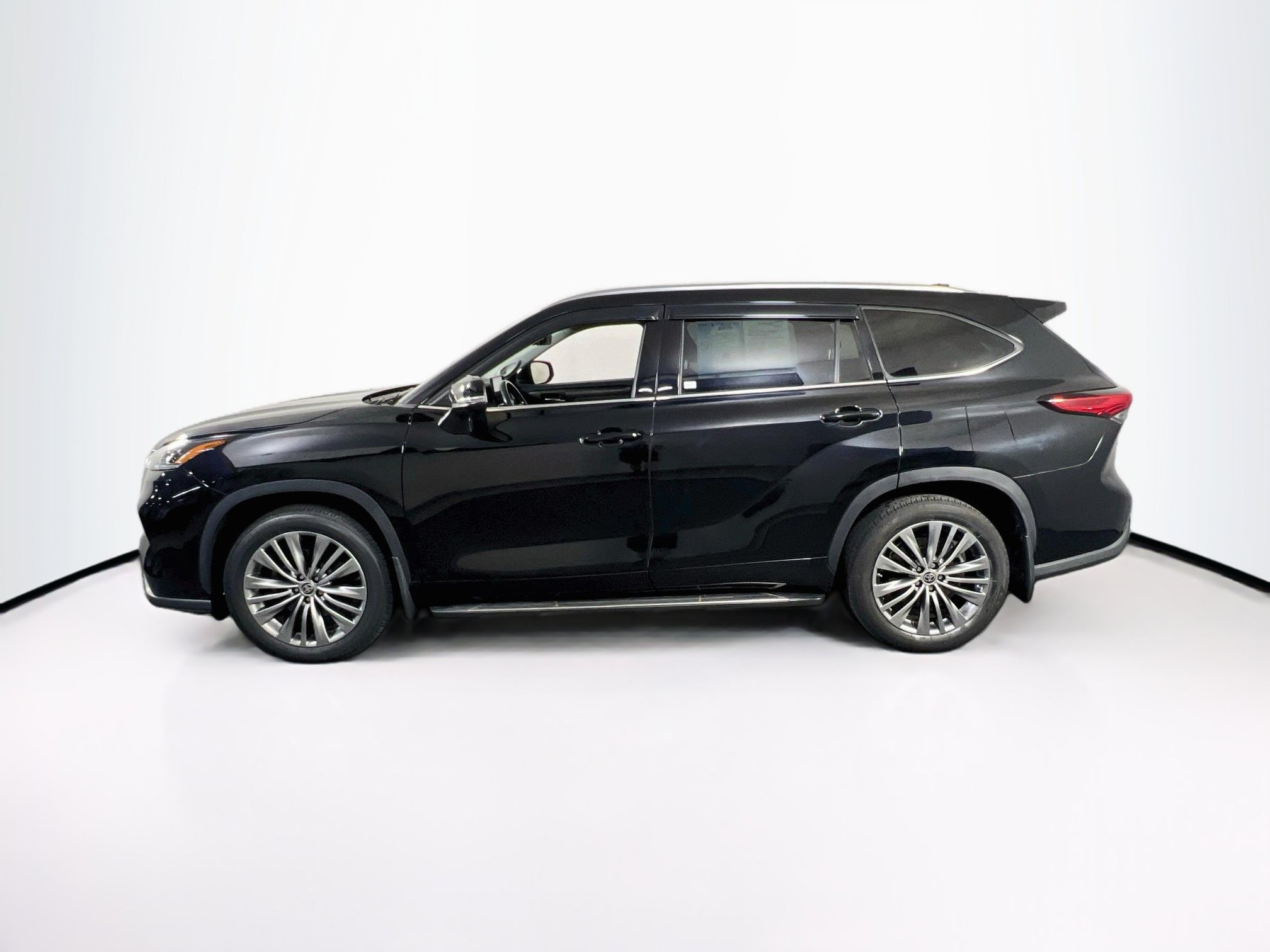 Used 2021 Toyota Highlander Platinum AWD/4WD image 8