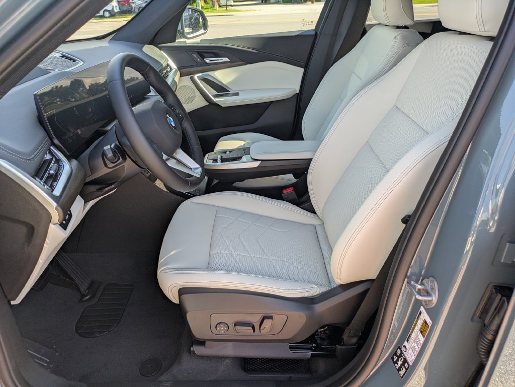 New 2027 BMW X1 xDrive28i AWD/4WD image 10
