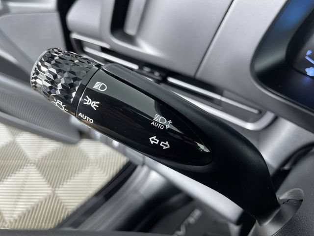 New 2026 Hyundai Elantra SEL Sport Premium FWD image 29