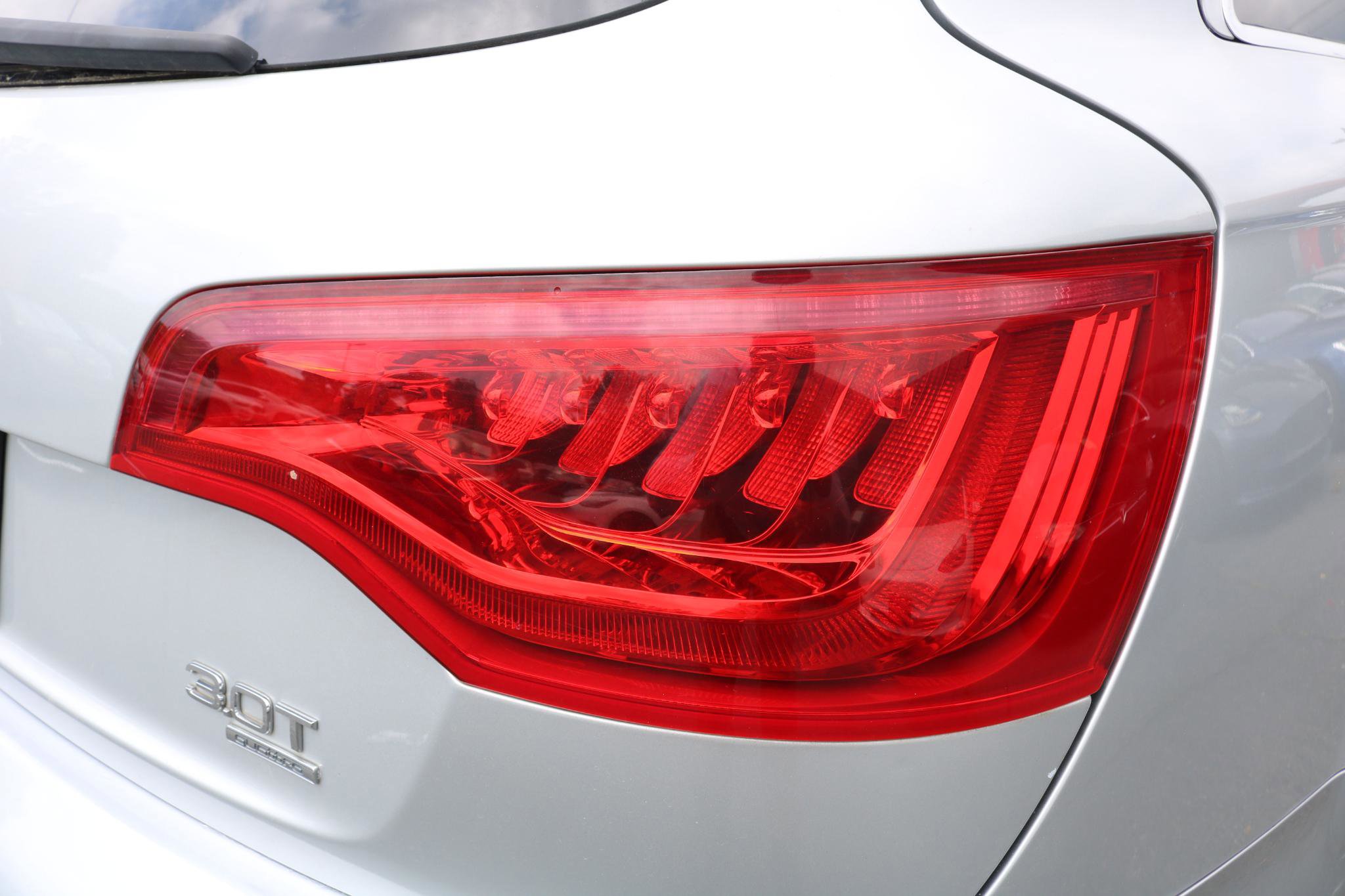 Used 2014 Audi Q7 3.0T Premium image 10