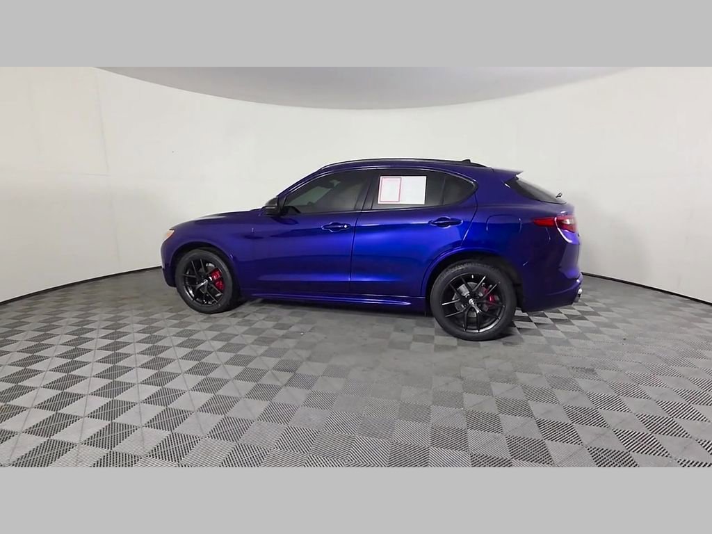 Used 2021 Alfa Romeo Stelvio Ti w/ Nero Edizione AWD/4WD image 46
