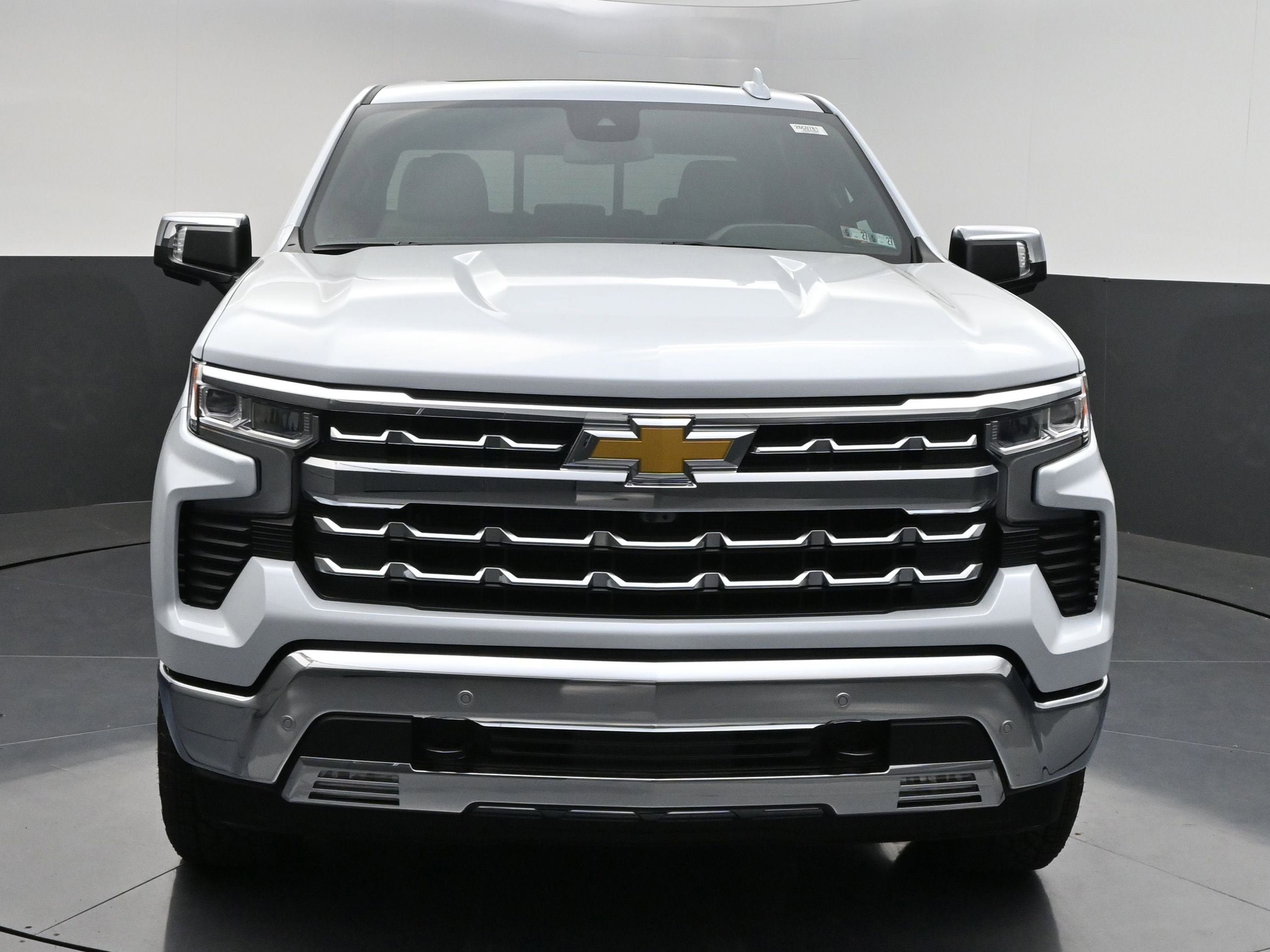 New 2026 Chevrolet Silverado 1500 LTZ w/ Z71 Off-Road Package AWD/4WD image 2