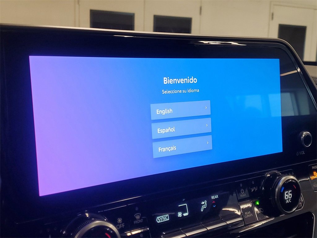 Used 2023 Toyota Highlander Limited image 28