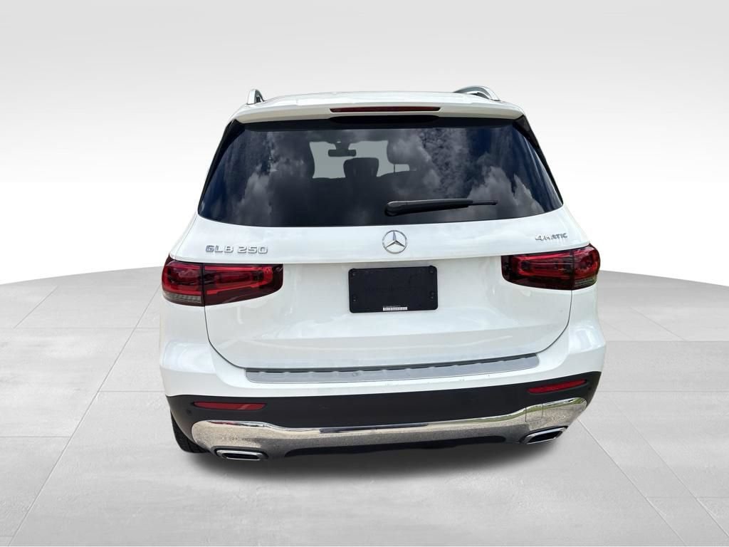 Used 2022 Mercedes-Benz GLB 250 4MATIC image 9