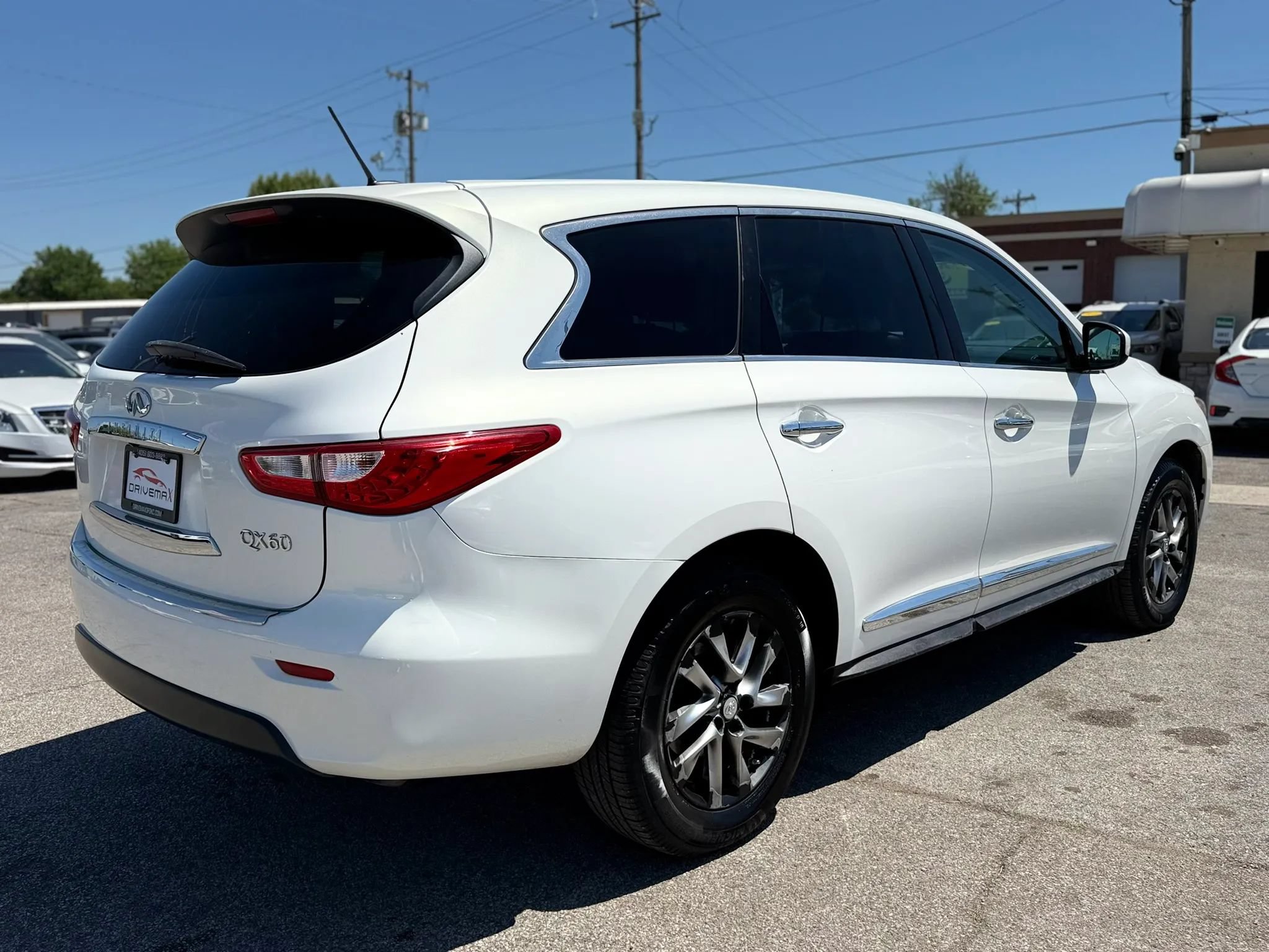 Used 2014 INFINITI QX60 Luxe w/ Premium Package AWD/4WD image 4
