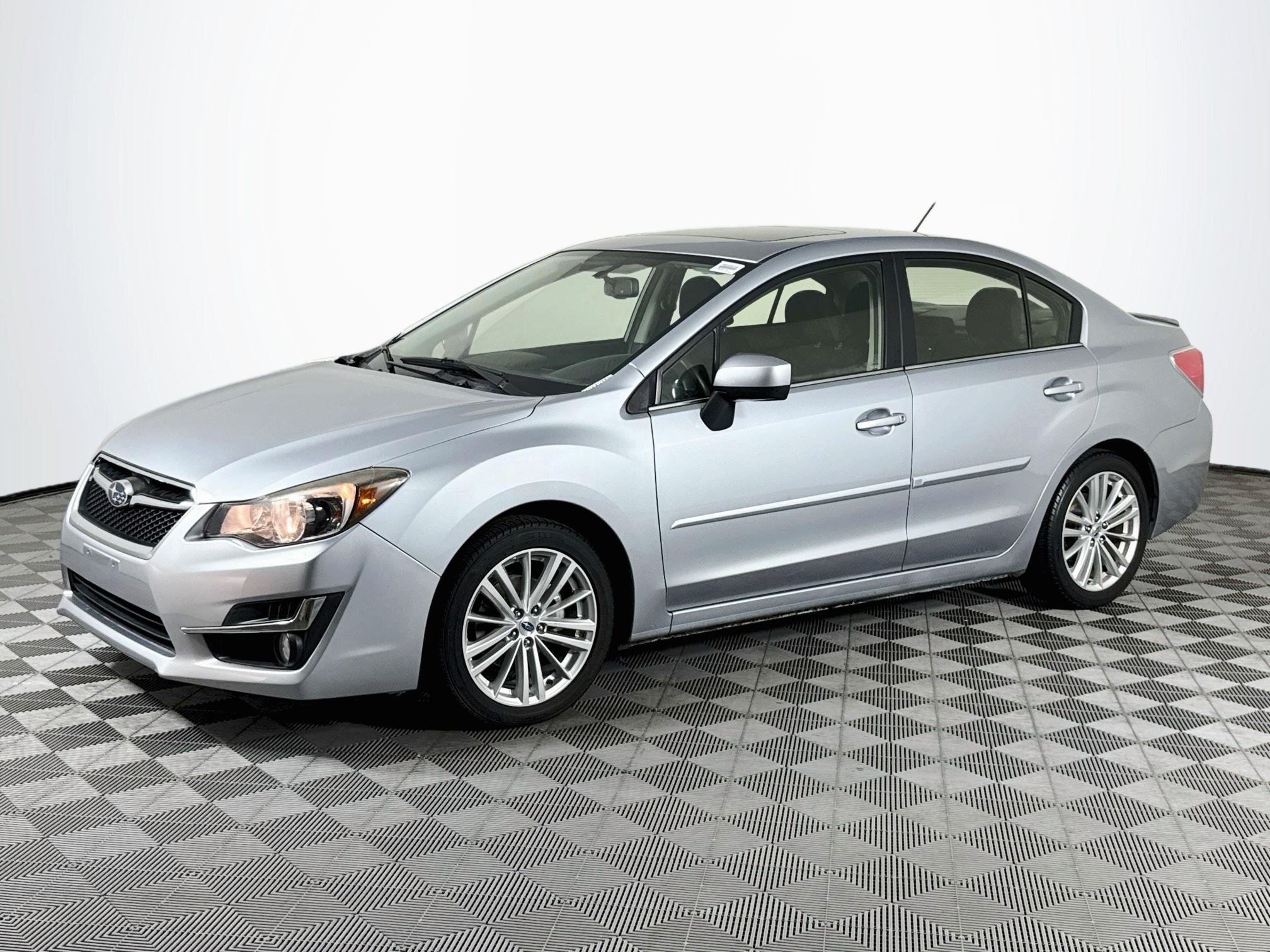 Used 2016 Subaru Impreza 2.0i Premium AWD/4WD image 4