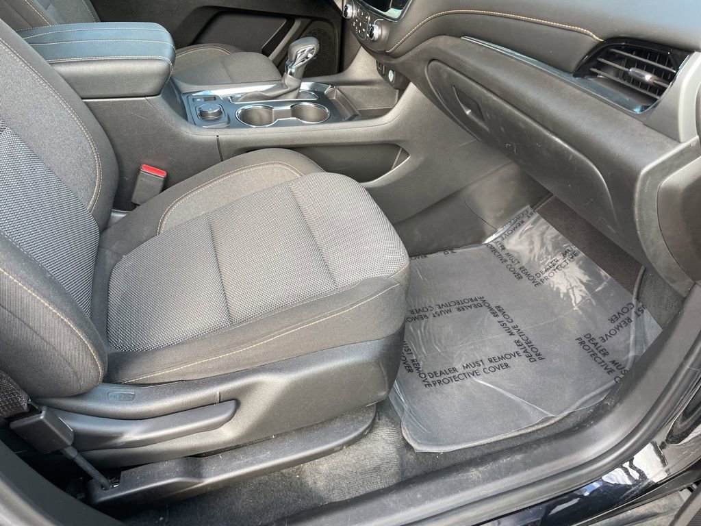 Used 2021 Chevrolet Traverse LT image 27