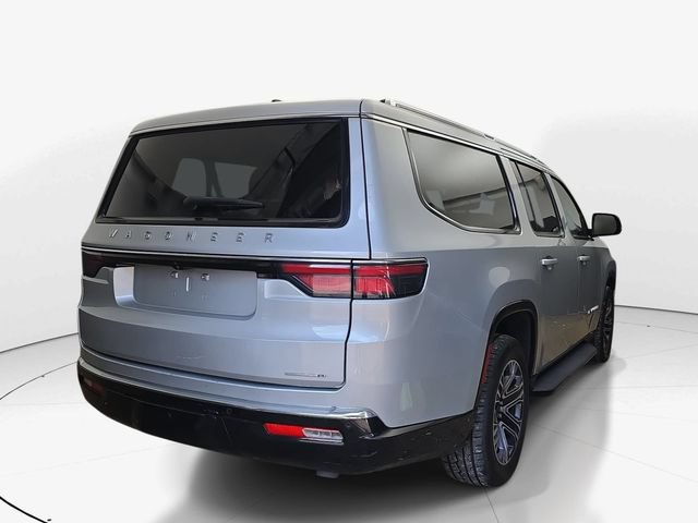Used 2024 Jeep Wagoneer L Series II w/ Flexible Seating Group AWD/4WD image 6