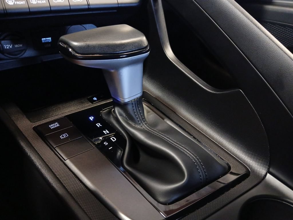 Used 2025 Hyundai Elantra Sport FWD image 24